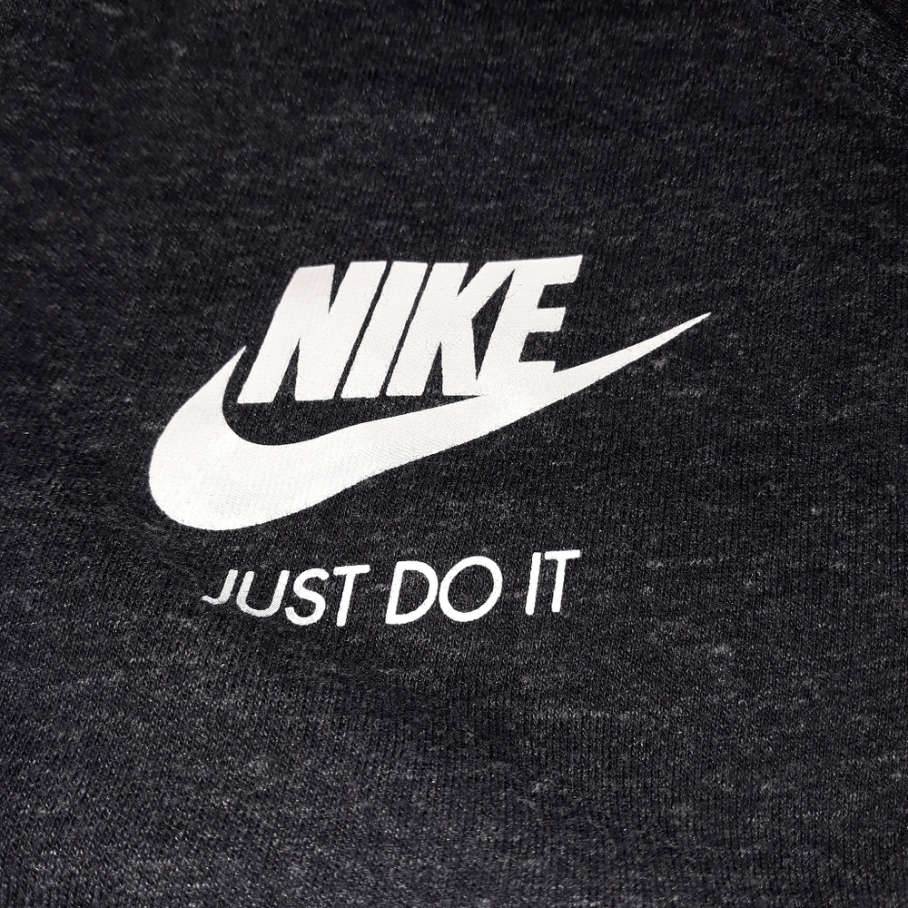 Nike XL Heather Gray Sweater